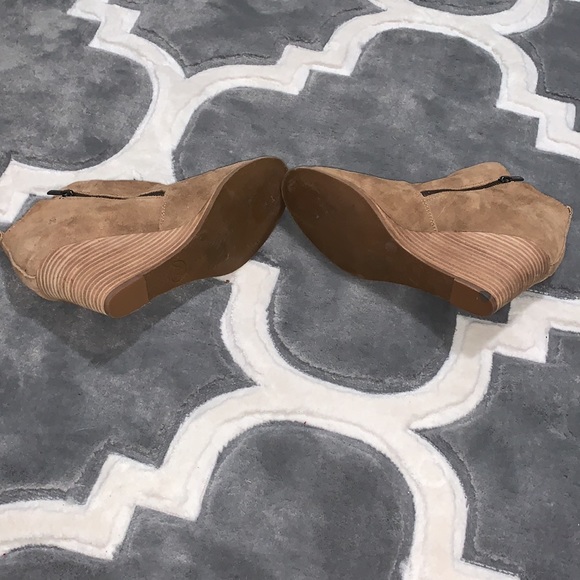 Lucky brand suede booties - Picture 3 of 5